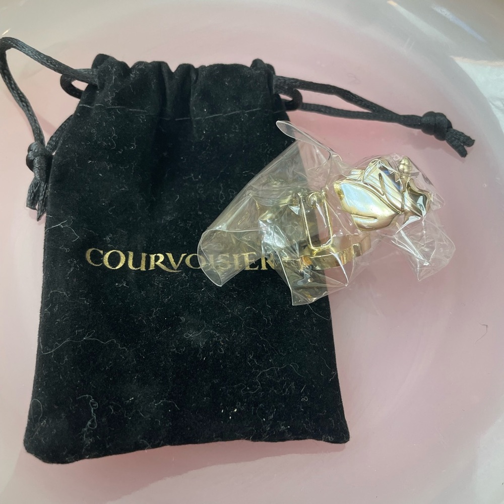 Courvoisier gold tone cufflinks